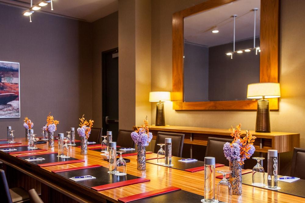 Hotel Derek Houston Galleria Bagian luar foto