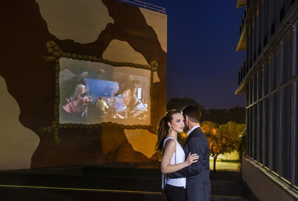 Hotel Derek Houston Galleria Bagian luar foto