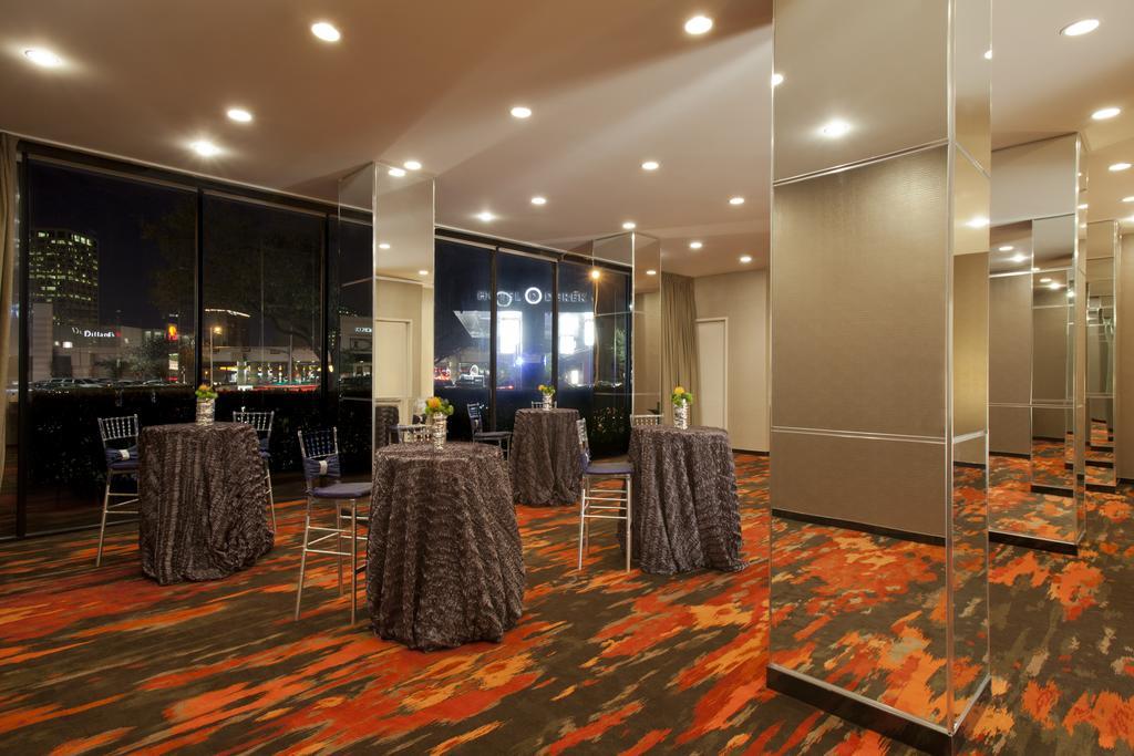 Hotel Derek Houston Galleria Bagian luar foto